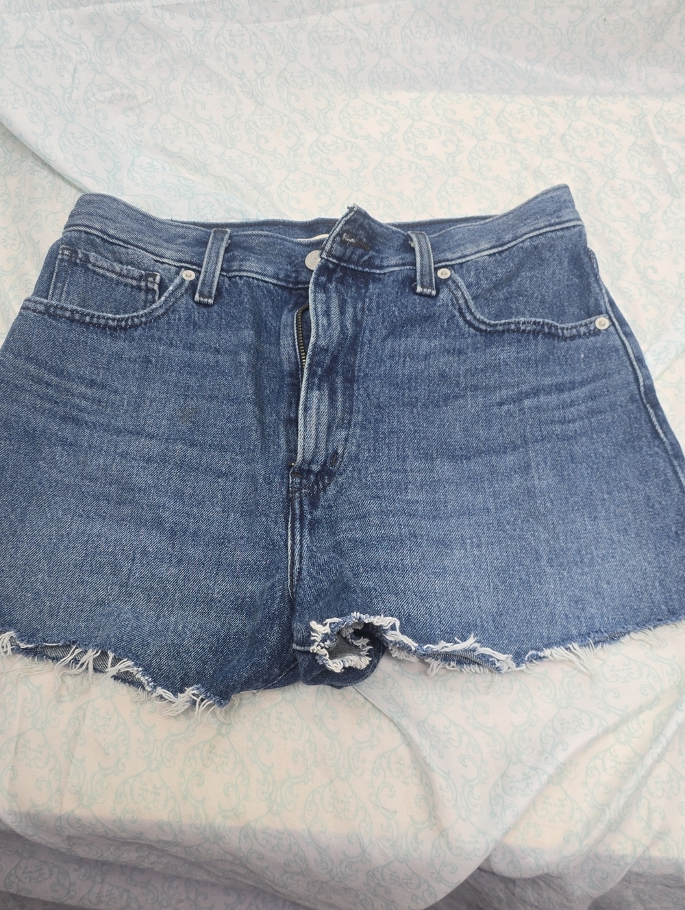 Nwot Levi's High Waisted Mom Short Size 29